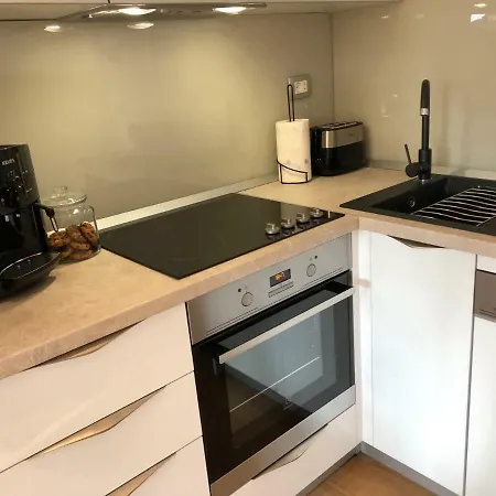 Azamara Old Town Apartman *